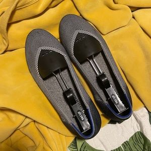Size 9.5 Grey Birdseye Rothy’s Flats